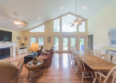Barefoot Properties | Kentucky Lake Vacation Rentals | Lake House | Great Room